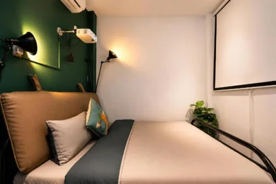 Eenslaapkamerappartement — Saigon Hideout Self Checkin, Netflix & Chill