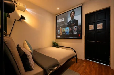 Saigon Hideout Self Checkin, Netflix & Chill – Foto’s 5